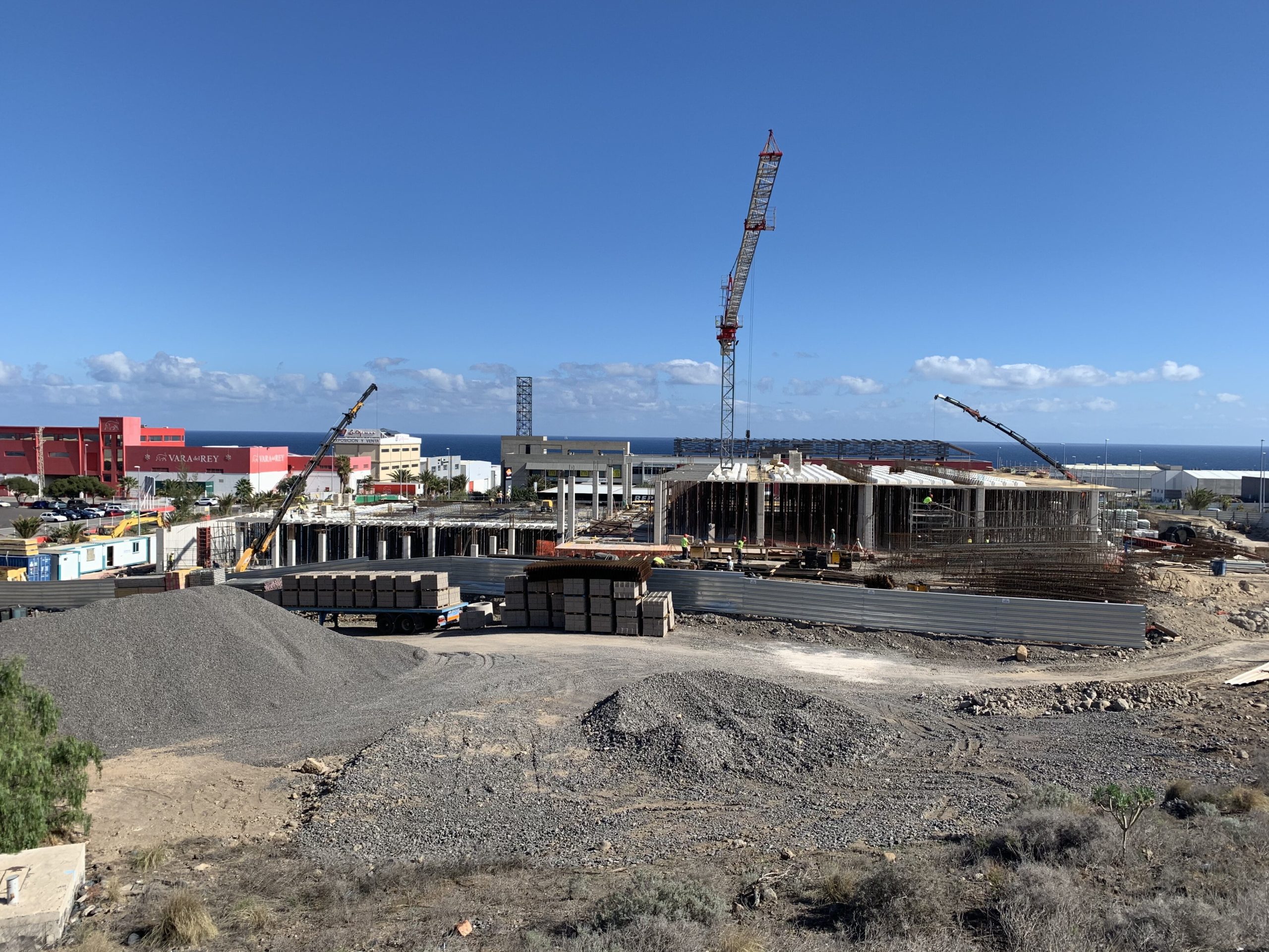 Construcción Hiperdino en Güimar Tenerife